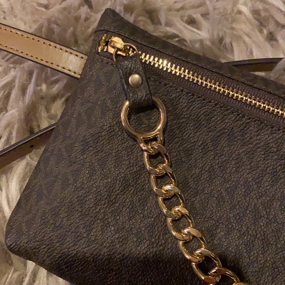 Micheal Kors Belt Bag - Picture 2 of 4